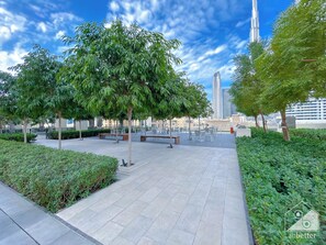 Apartment (1 Bedroom) | Interior - Luxurious Burj Royale One-bedroom & City Views (Dubai)