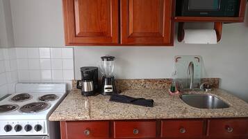 Wasserkocher mit Kaffee-/Teezubehör, Wasserkocher, Toaster, Mixer