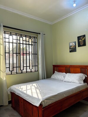 2 quartos, ferros/tábuas de passar roupa, Wi-Fi