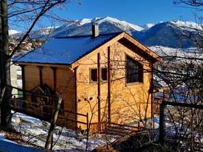 Exterior - Mountain chalet at the foot of the shuttle to the tele cabin (Font-Romeu-Odeillo-Via)