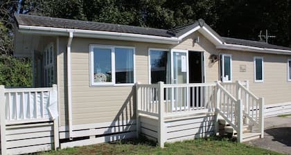 Willows 24 3 Bedroom Lodge at Trecco Bay Holiday Park