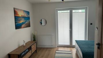 Apartment | 1 bedroom, individually furnished, bed sheets