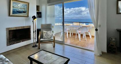 Apartment in L'escala Near Sandy Beach