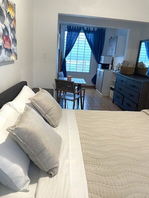 5 bedrooms, bed sheets