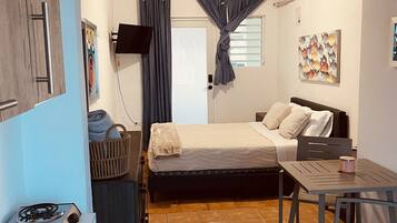 5 bedrooms, bed sheets