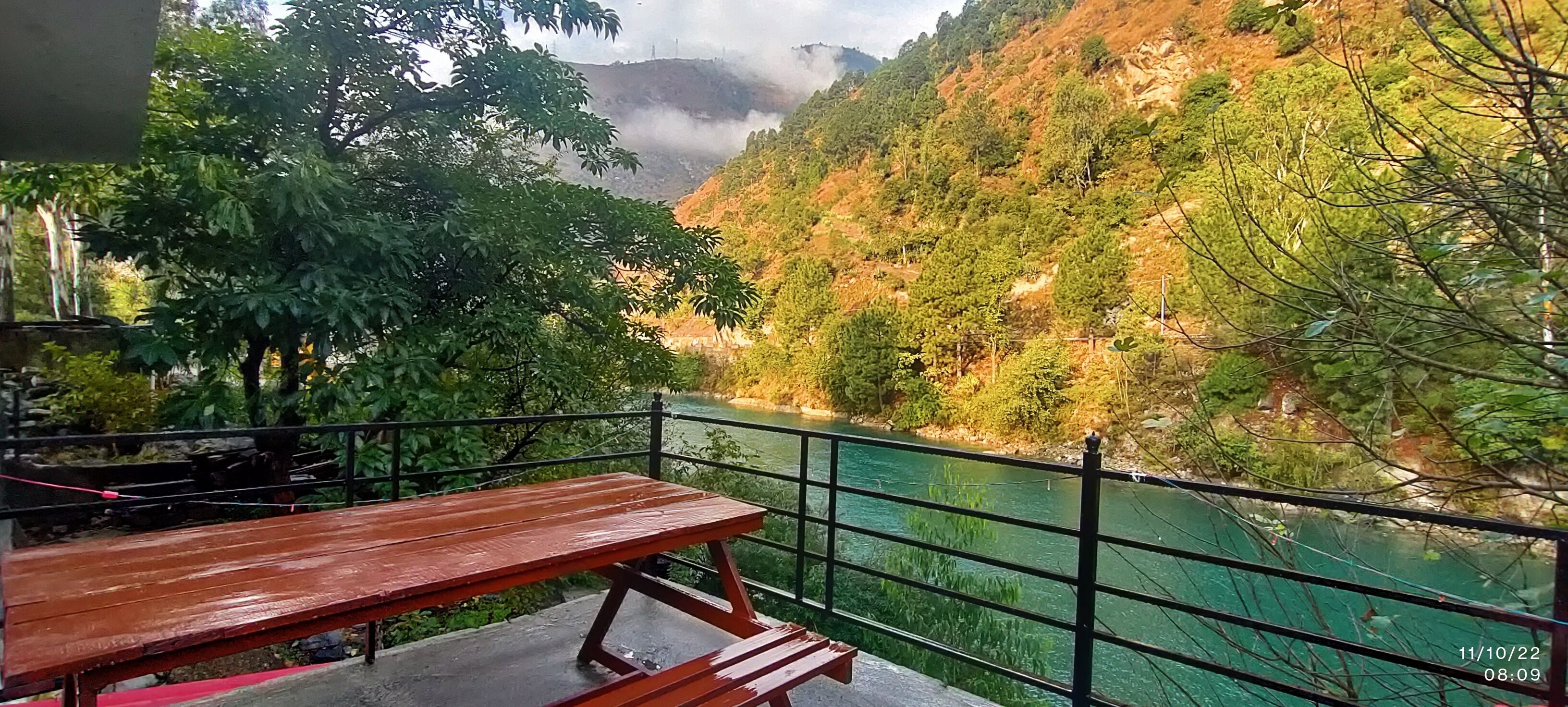 ด้านหน้าที่พัก