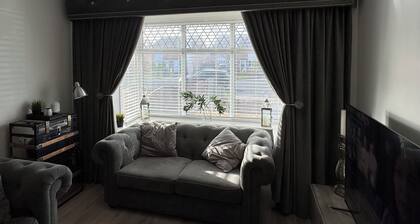 Stylish Home Away from Home
6 Minutes Drive to Beach