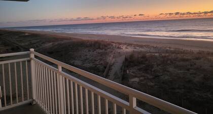 Ocean Front Condo in Mid-Town, Incredible Views from Beach Front Balcony