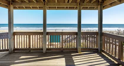 Pebble Beach I101 - 1BR and Poolside!