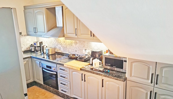 Fridge, microwave, oven, dishwasher