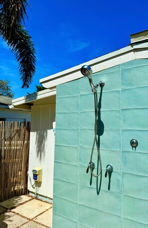 Studio | 2 bedrooms - Islands Inn on the Drive - Sunshine 2BD Suite - A0 (Wilton Manors)