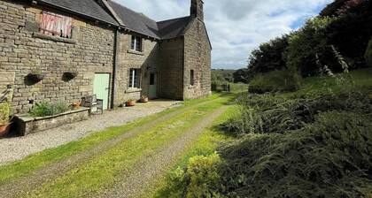 Pass the Keys | Idyllic Historical Country Retreat for 6 & Pets