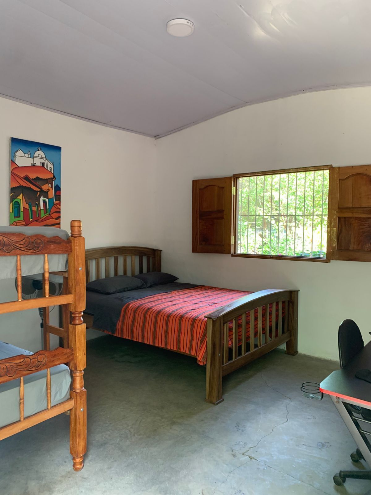 1 habitación, escritorio, wifi gratis y ropa de cama 