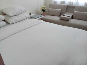 Apartamento familiar, vistas a la ciudad | 1 dormitorio, minibar, sistema de insonorización y wifi gratis