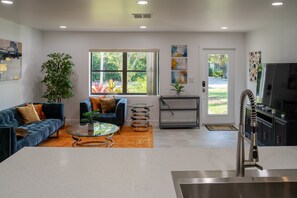 3 bedrooms - Spacious 3BR Home 2 Baths Amazing Pool Area (Wilton Manors)