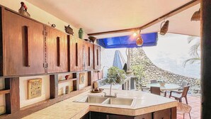 Unclassified image, 2 of 63, button - Exotic Chic Home in Santa Rita Close to Everything (Cali)