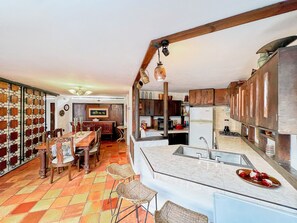 House | 3 bedrooms - Exotic Chic Home in Santa Rita Close to Everything (Cali)