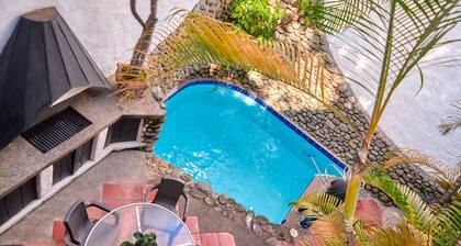 Exotic Chic Home in Santa Rita Close to Everything