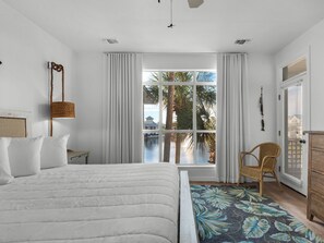 4 bedrooms, desk, iron/ironing board, free WiFi - Near Beach, Porch, Pool, Lake View (Miramar Beach)