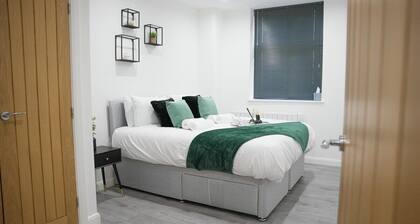City Centre Luxury Apart |Sofa Bed |WIFI | Netflix
