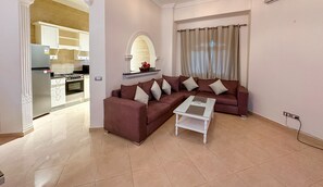 Living area - Exclusive apartment with private garden area and big swimming pool (Hurghada)
