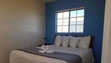 1 bedroom, WiFi, bed sheets