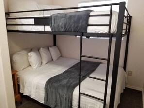2 bedrooms, WiFi, bed sheets