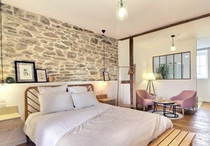 Literie de qualité, lit avec matelas en mousse à mémoire