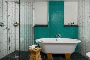 Douche, sèche-cheveux