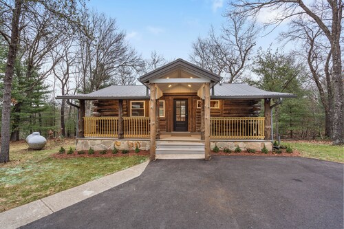 Escape to our charming cabin, where rustic elegance meets modern comfort!