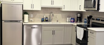 Relax, Recharge, Repeat: 2BedroomWalkout Haven