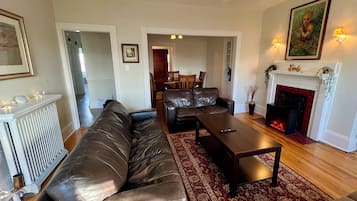 Smart TV, fireplace, printers