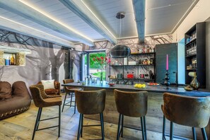 Bar (en la propiedad)