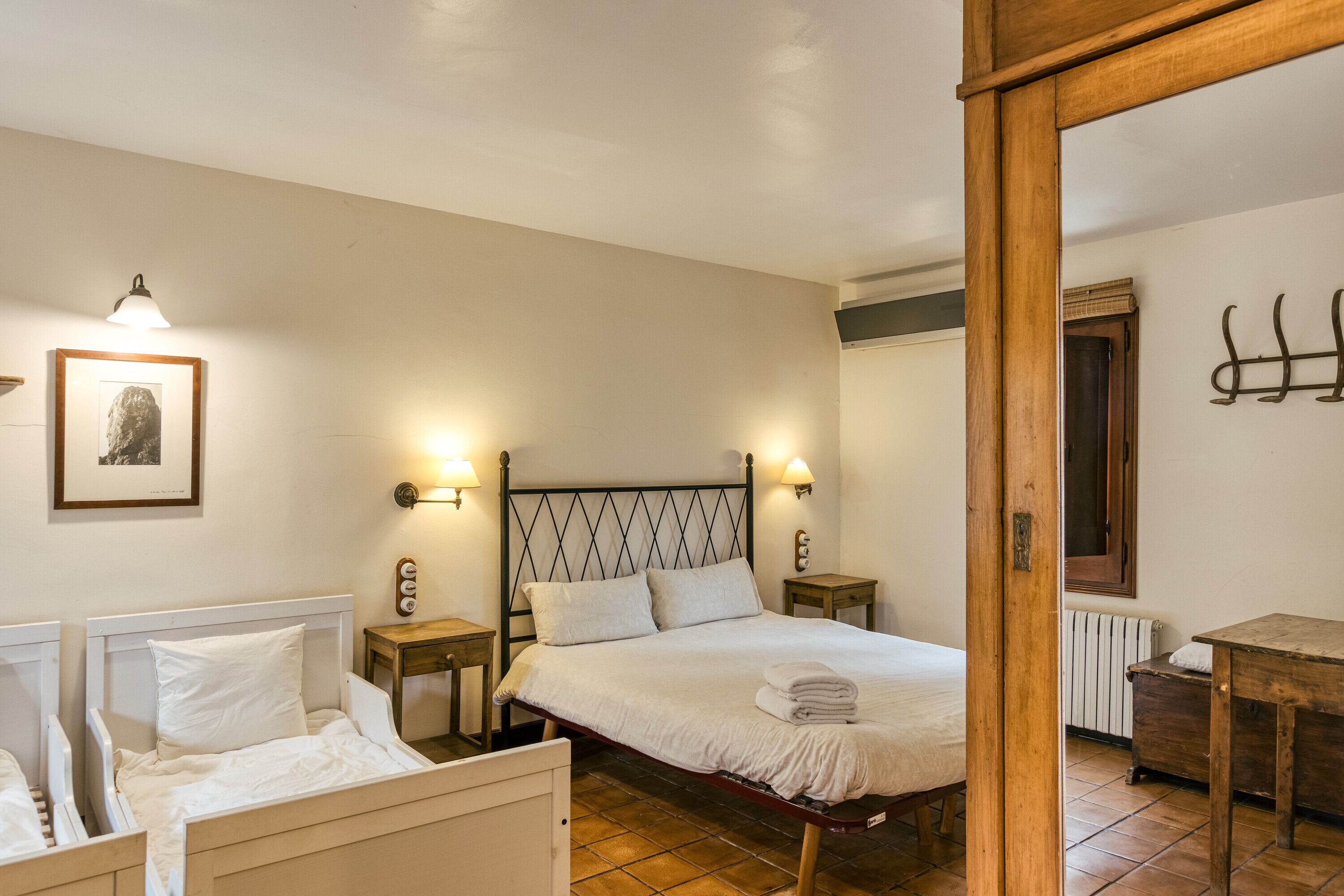 9 dormitorios, wifi gratis, ropa de cama