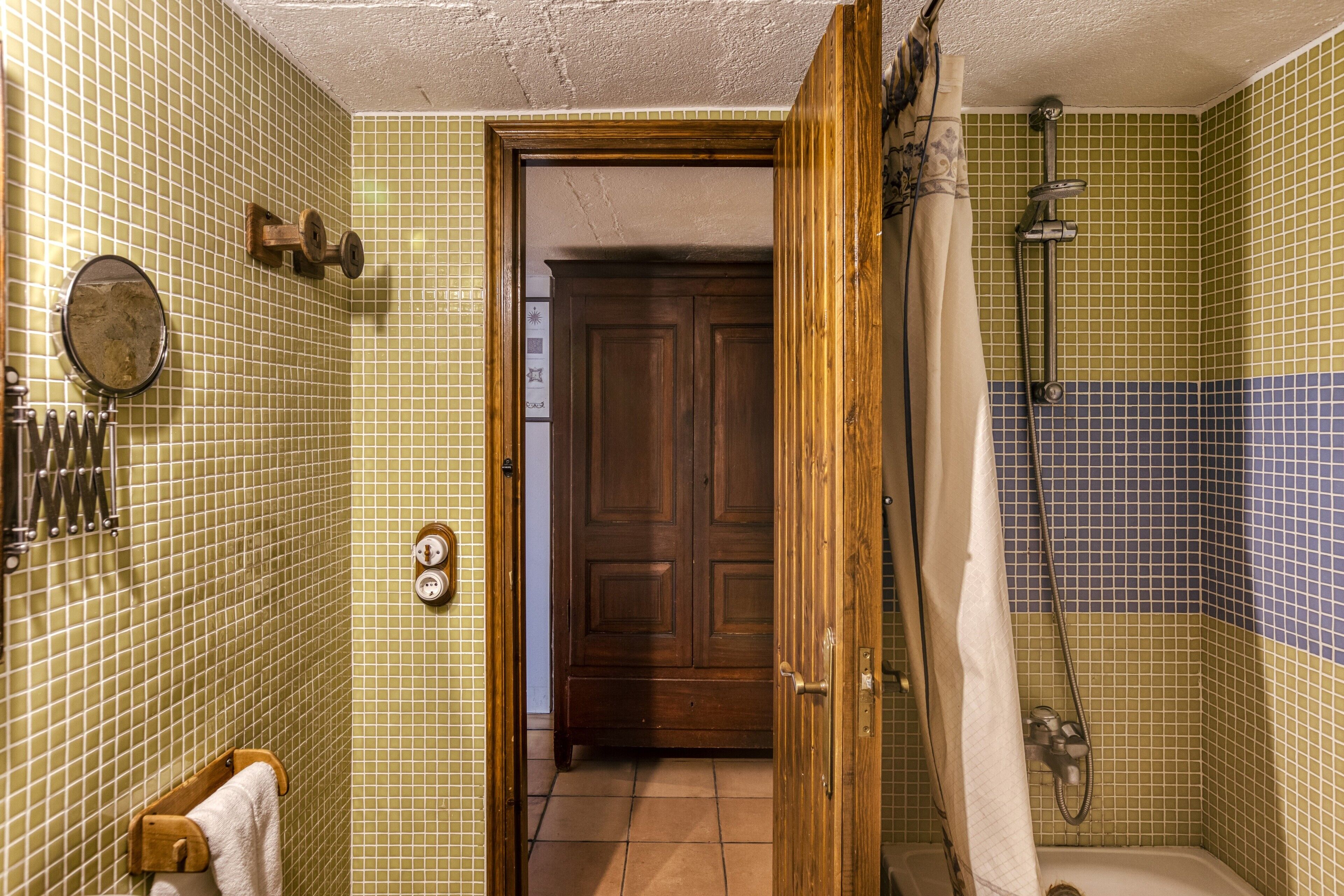 Douche, serviettes fournies