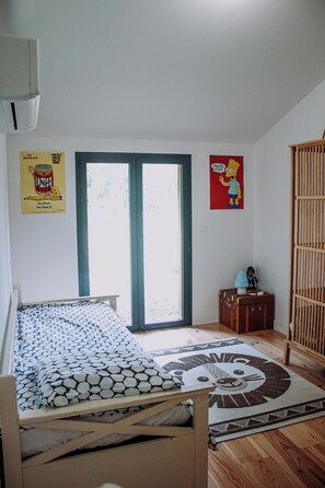 3 habitaciones, cuna de viaje, wifi y ropa de cama 