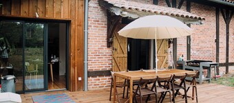 Renovated Landaise house close to the center, bike path on foot, not overlooked.