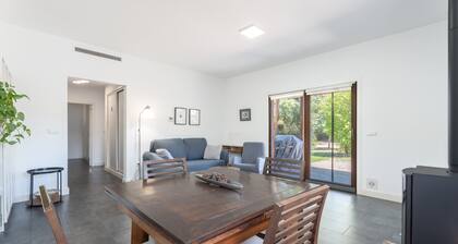 Holiday Home 'Casa En Sierra Calderona' with Mountain View, Wi-Fi and Air Conditioning