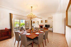 Villa | Restauranger