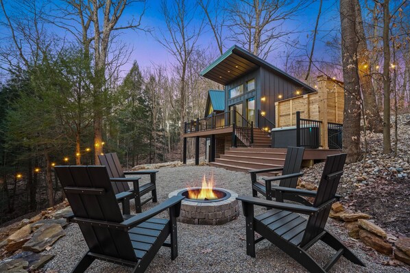 Property grounds - Maynard's Retreat | Hocking Hills (Rockbridge)