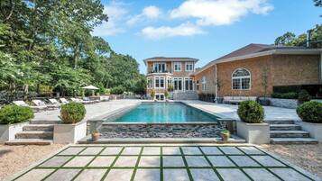 Piscine couverte, piscine chauffée