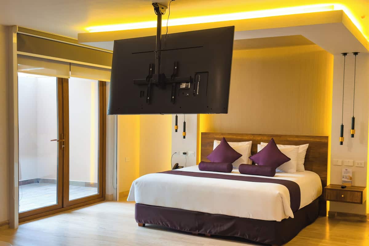 Suite Studio Deluxe | Coffres-forts dans les chambres, ameublement personnalisé, bureau