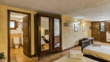 1 bedroom, free WiFi, bed sheets