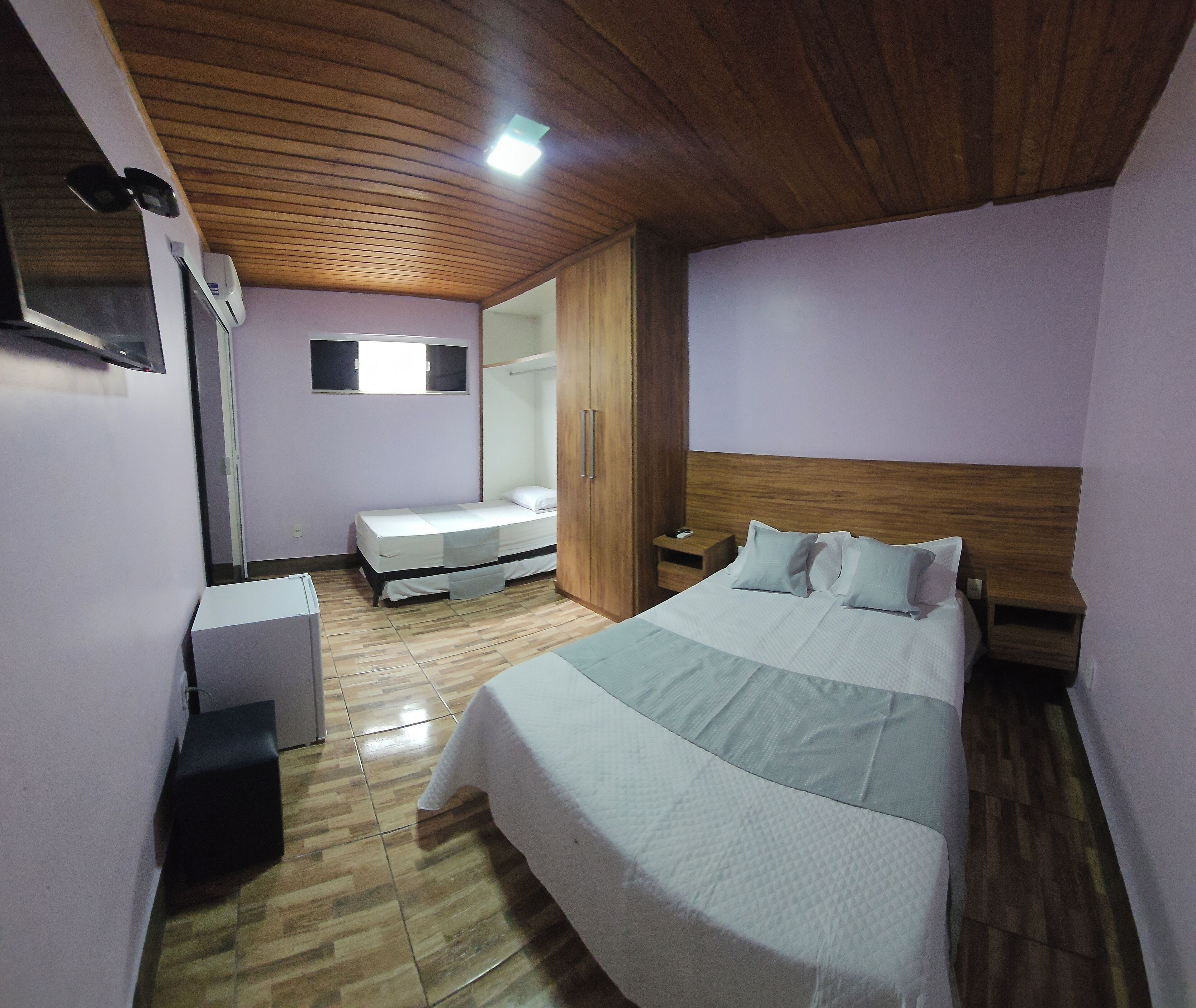 Family Quadruple Room | Laptop workspace, free WiFi