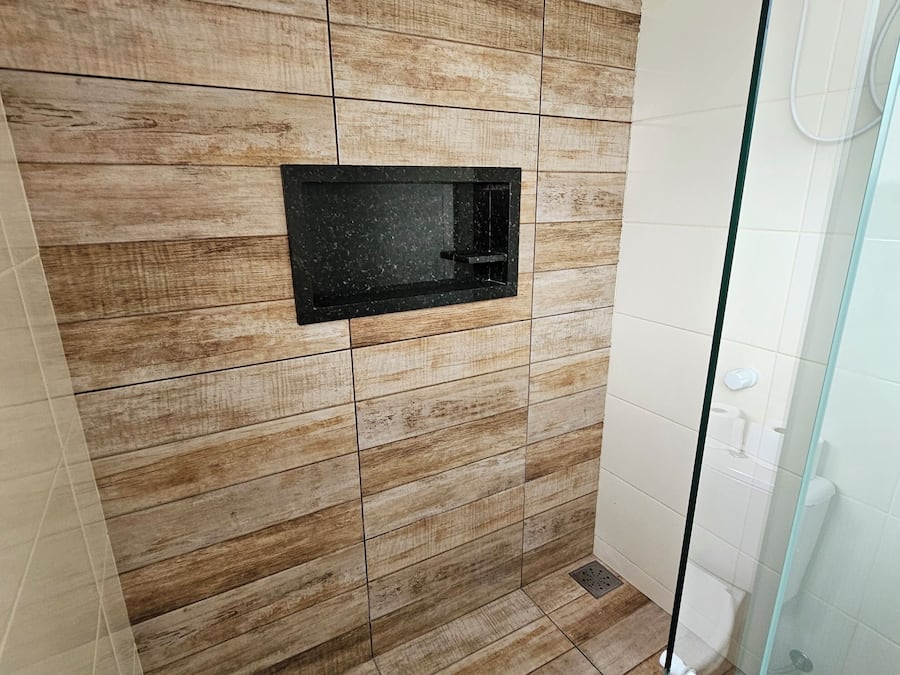 Family Room | Bathroom | Shower, towels, toilet paper