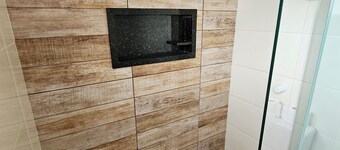 Alice Suites