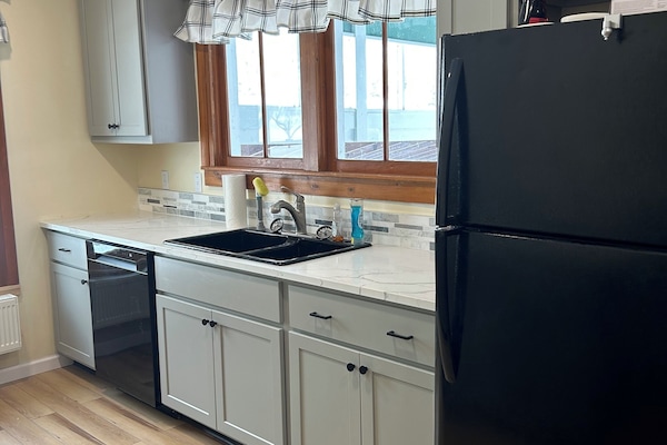 Refrigerador, microondas, horno, placa de cocina