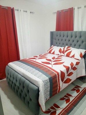 2 bedrooms, iron/ironing board, WiFi, bed sheets