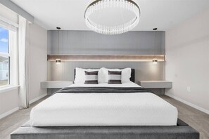 6 bedrooms, travel cot, WiFi, bed sheets