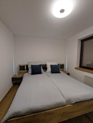 1 bedroom, WiFi, bed sheets